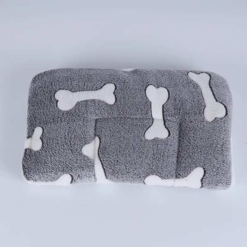 🦴 Coussin Douillet – Gris Motif Os