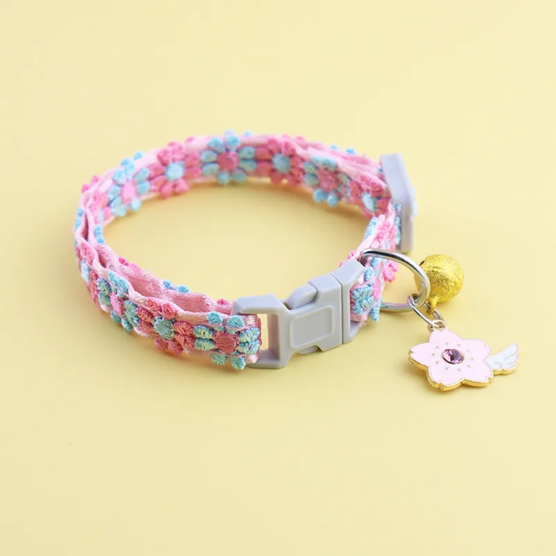 🐶 Collier fleuri réglable pour petit chien