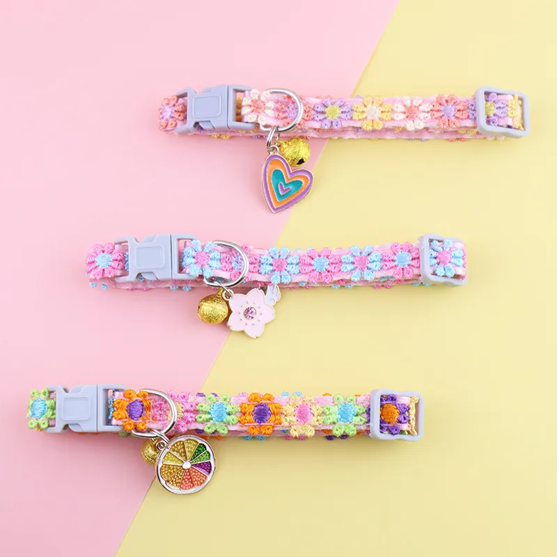 🐶 Collier fleuri réglable pour petit chien